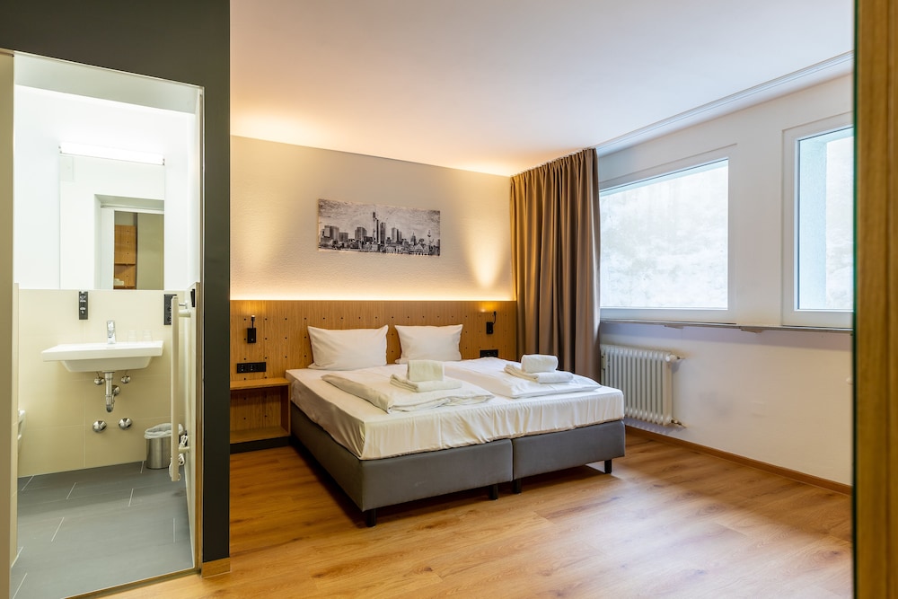 mk hotel frankfurt 28/65