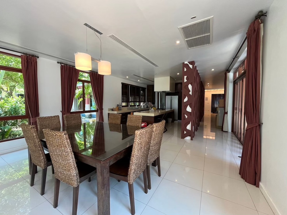 Amatapura Beach Villa 1 42/59