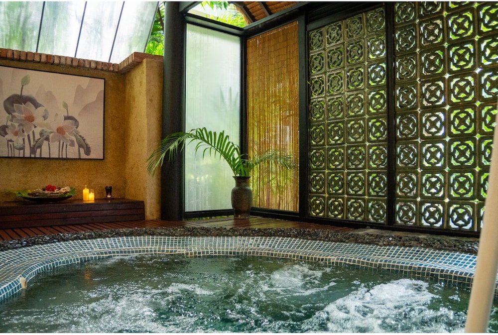Bamboo Village Beach Resort and Spa 17/45