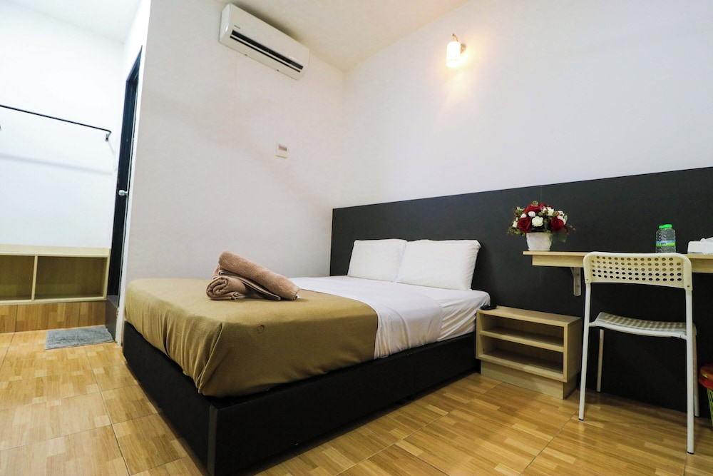 Uncle Guesthouse Kuala Terengganu by ZUZU 26/62