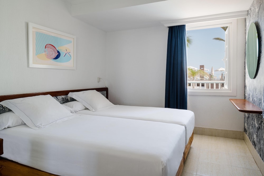 2 BEDROOMS, APARTMENT, POOL VIEW, BALCONY OR TERRACE