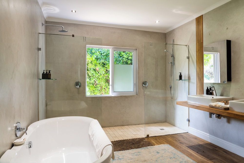 Angala Boutique Hotel Amp Guest House 50/50