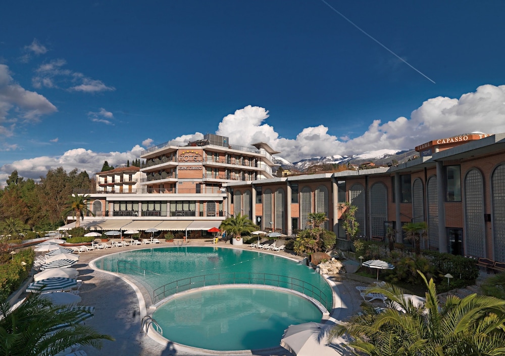 Hotel Terme Capasso 57/61