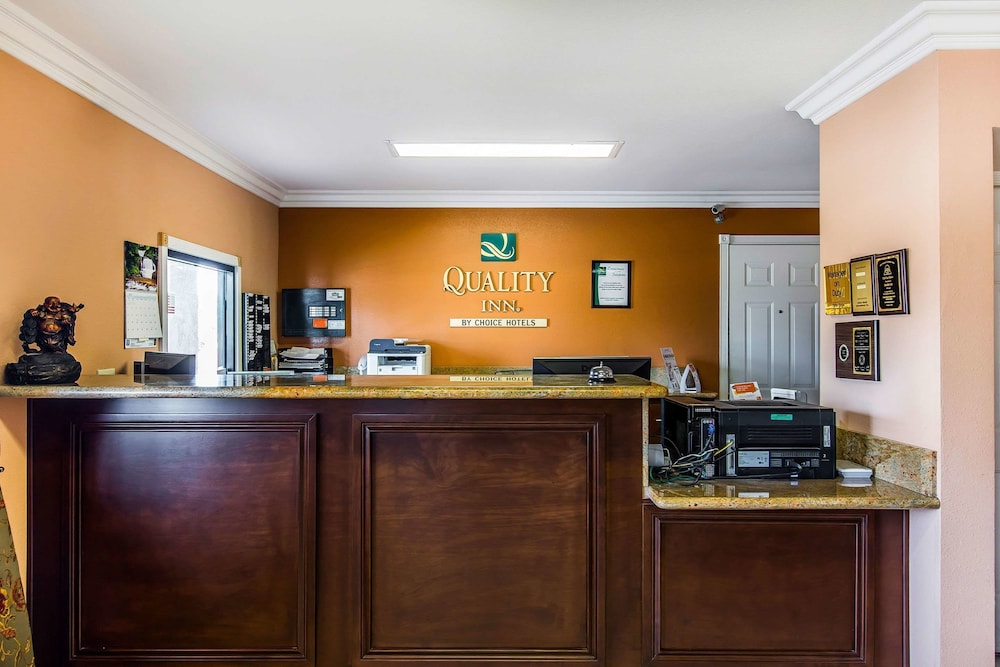 Quality Inn Lake Elsinore 11/51