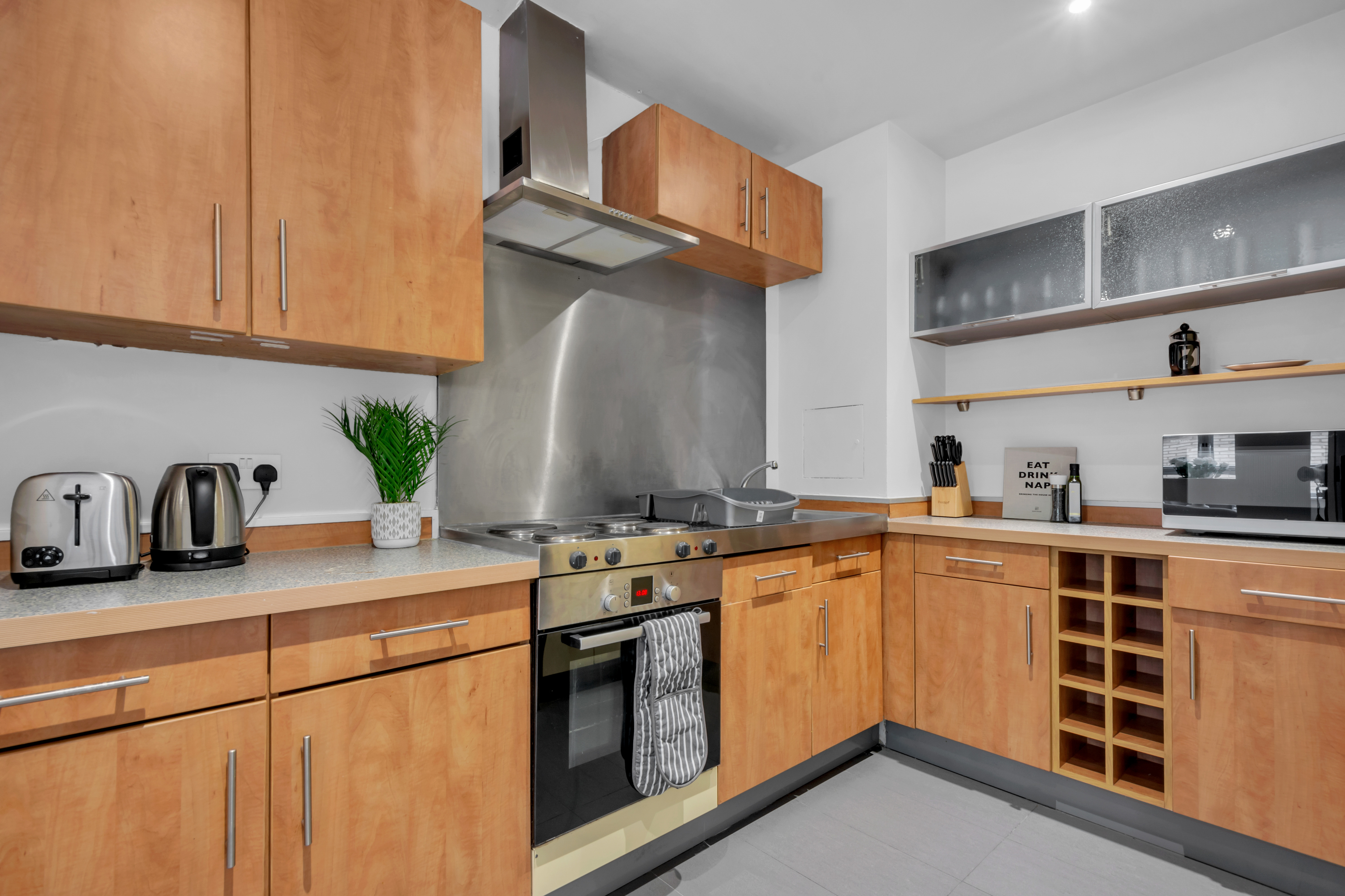 Luxurious Lawrence House Serviced Apartment 4/50