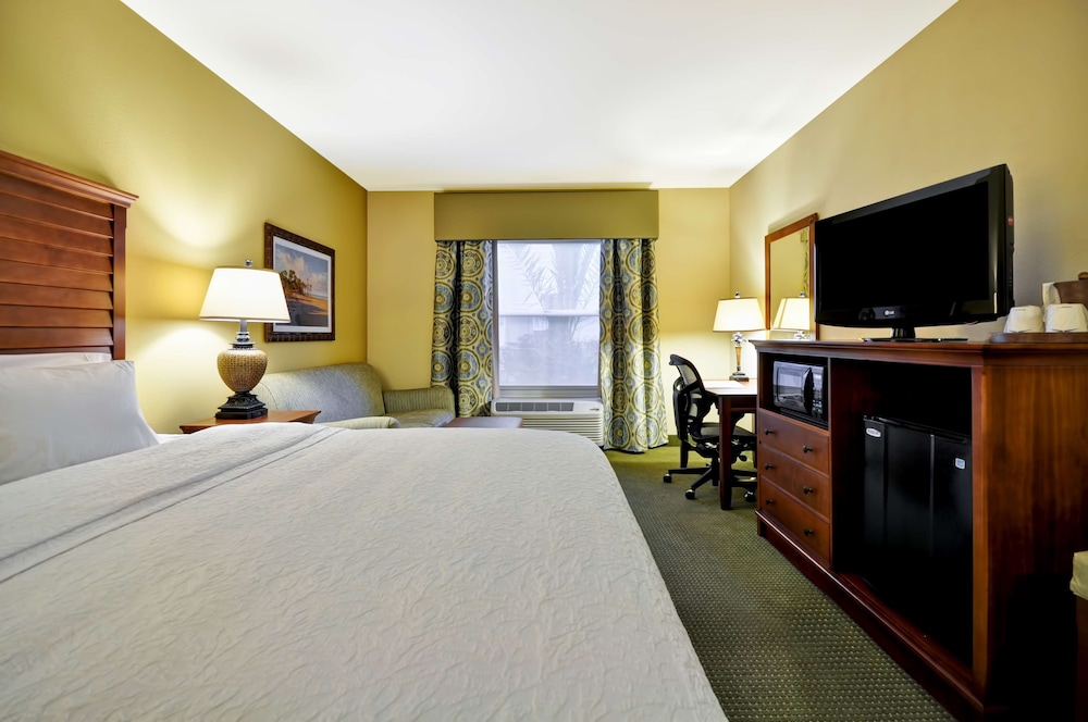Hampton Inn Suites Charleston 12/48