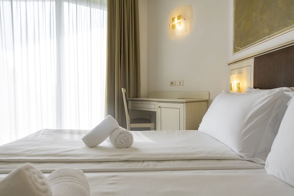 Hotel Sogno Del Benaco 25/63