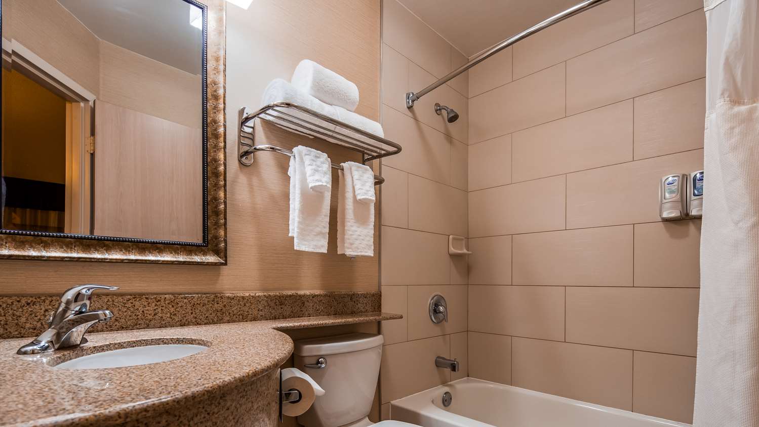 Best Western Glenview -Chicagoland Inn and Suites 44/44