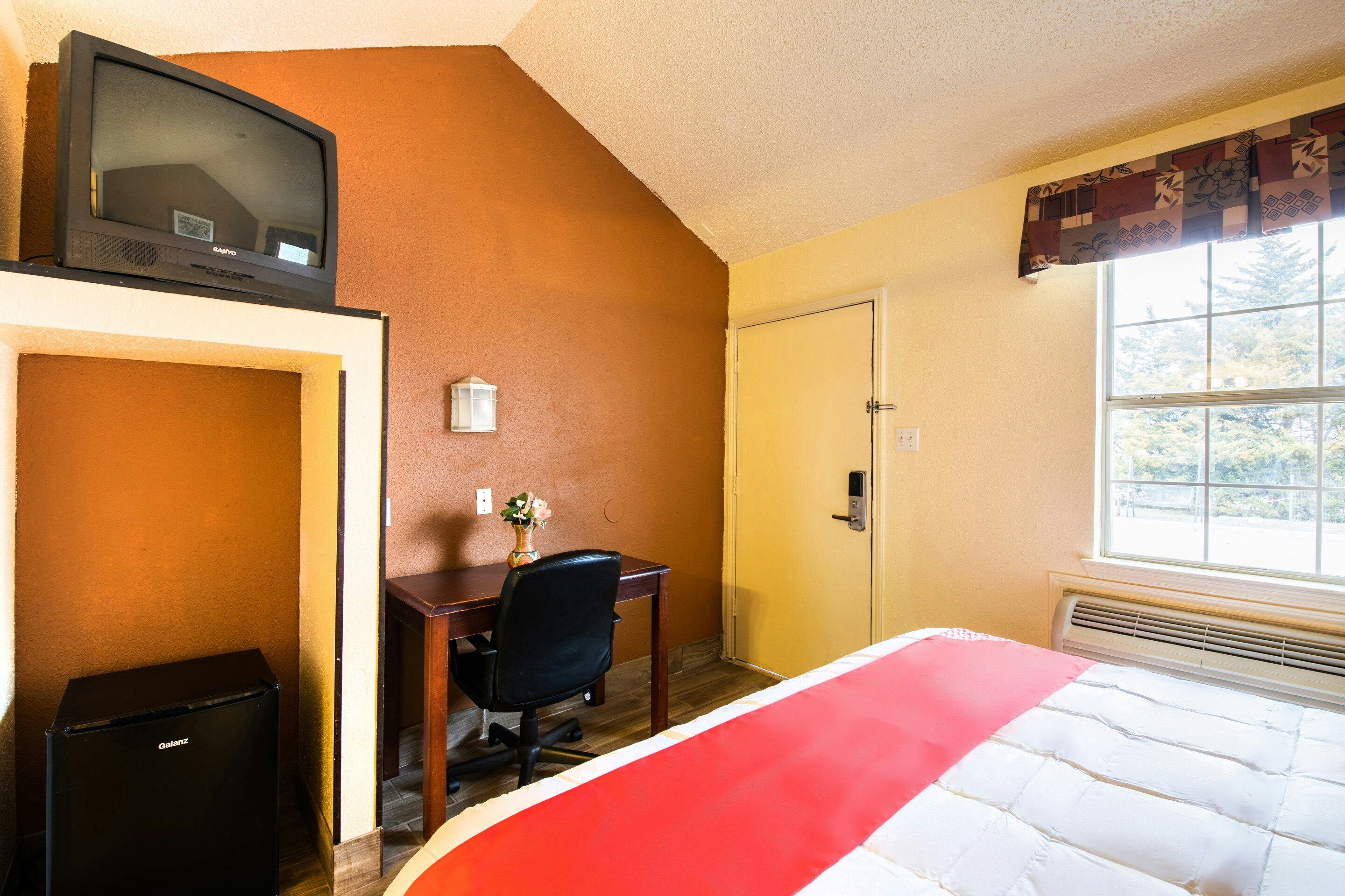 OYO Hotel Decatur TX Hwy 287 Northwest 17/32