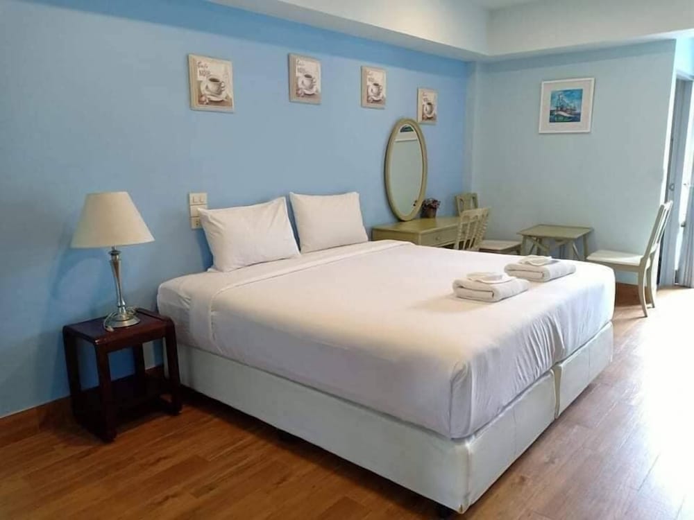 Capital O 75379 Sabai Living Pattaya 21/50