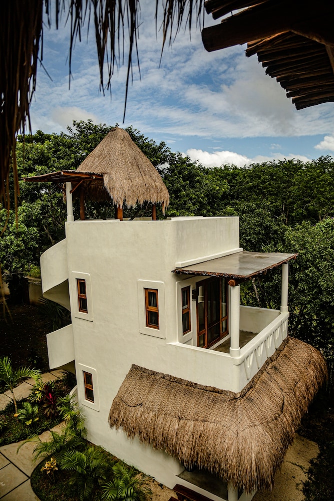 Mi Kasa Tu Kasa Bacalar by Nah Hotels in BACALAR
