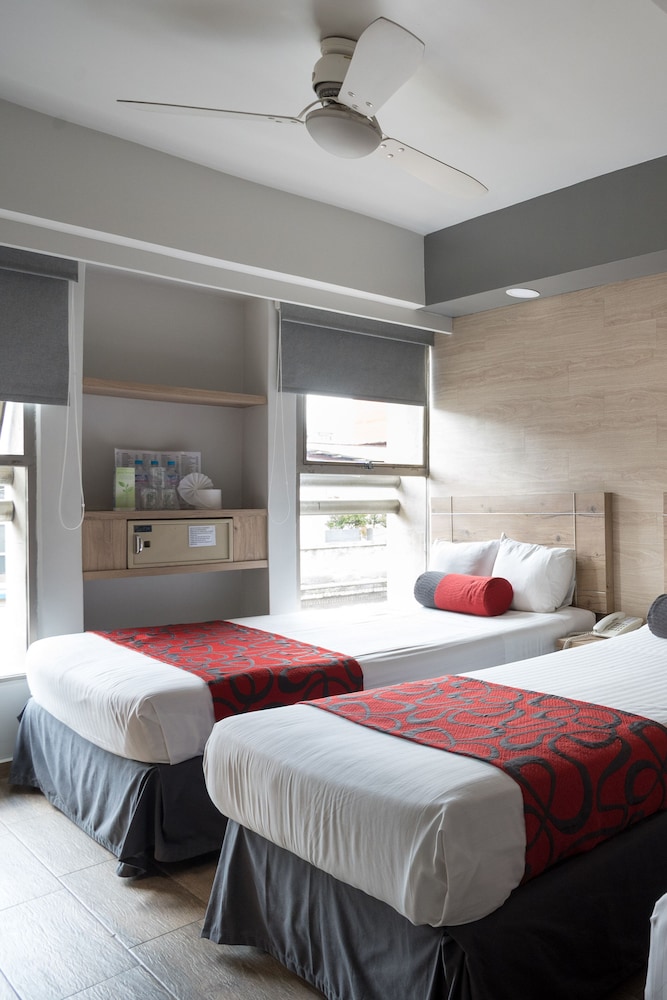 Hotel Roble 18/38