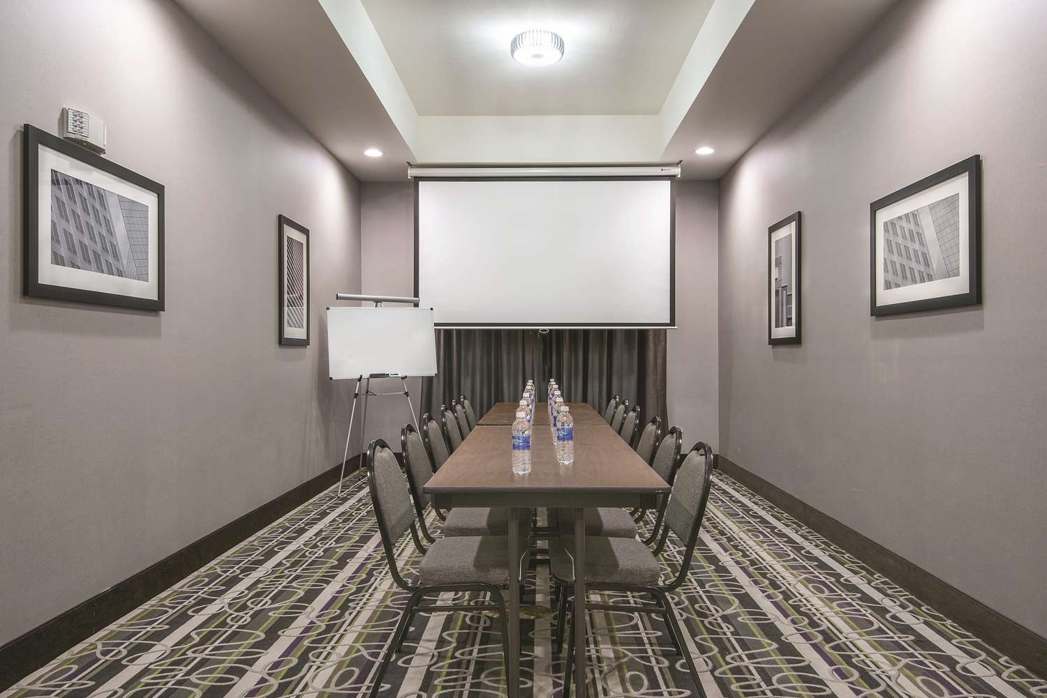La Quinta Inn & Suites by Wyndham Fort Worth West - I-30 30/32