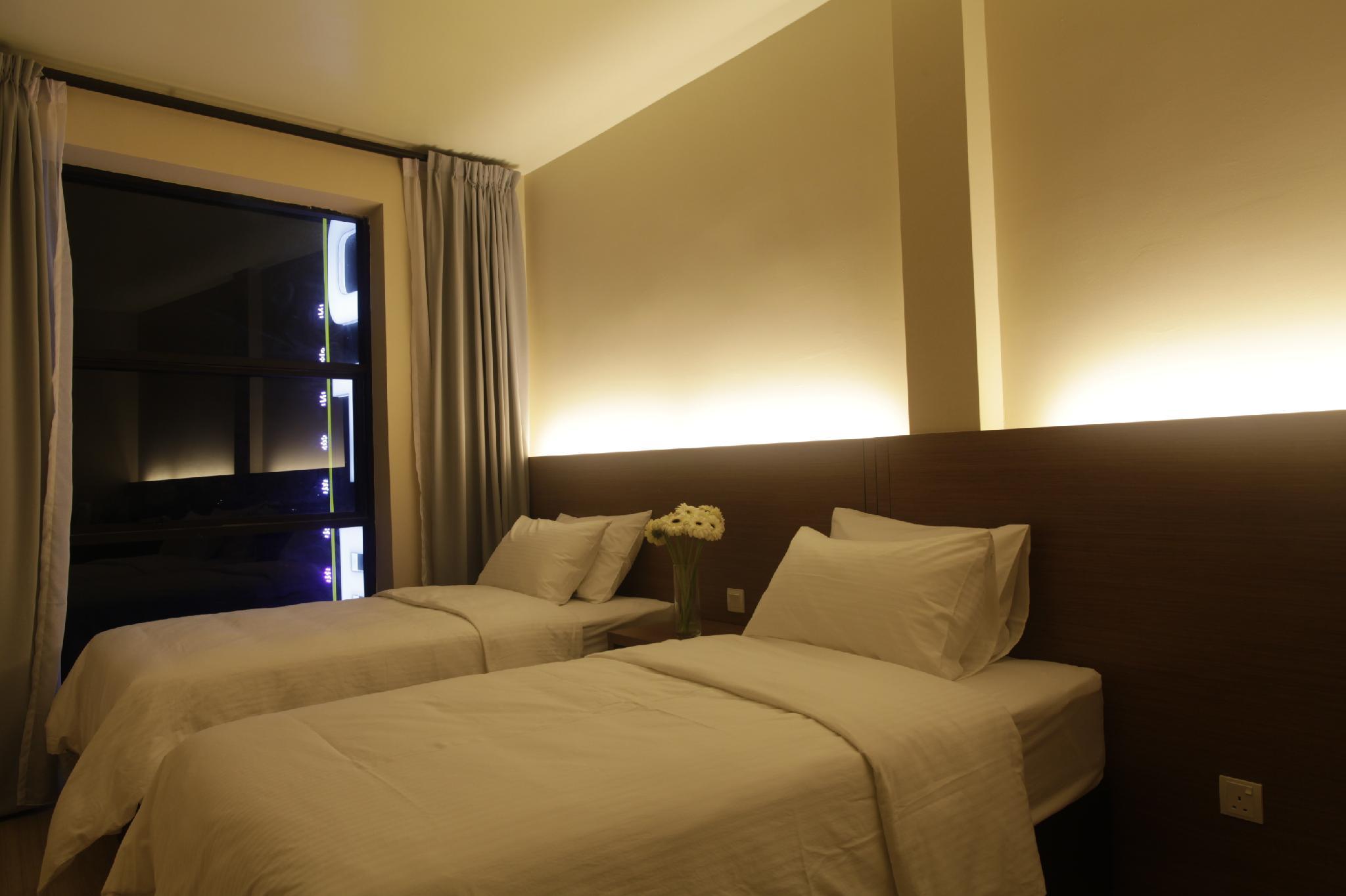 DELUXE, TWIN BEDS