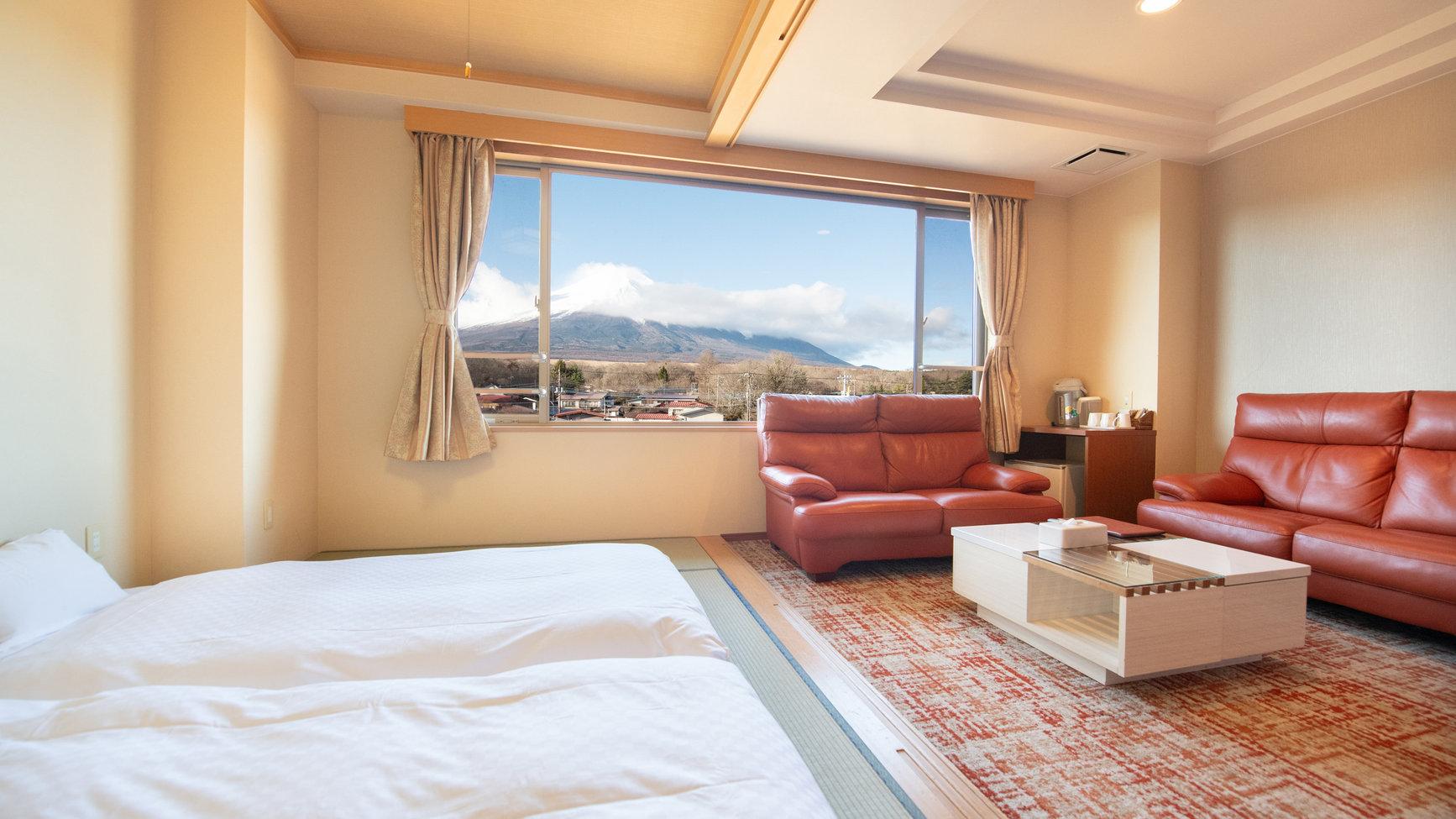 Semi Western, Style, Mountain View