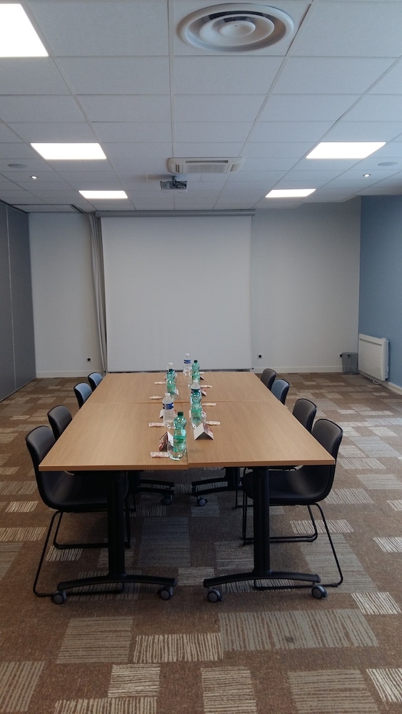 Ibis Epinal Centre Ville 63/71