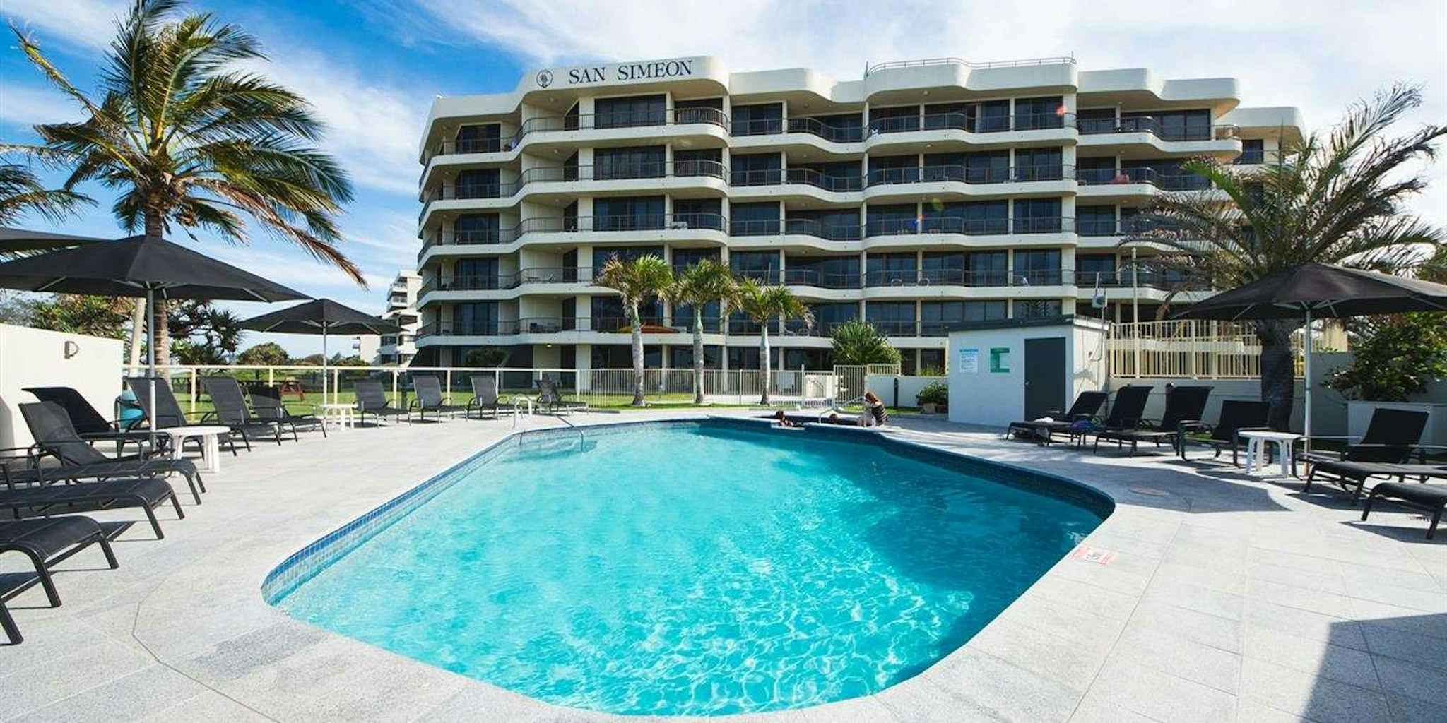 San Simeon Beachfront Apartments 2/7