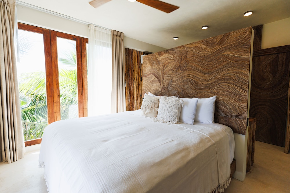 DELUXE, KING BED, OCEAN VIEW, PRIVATE POOL