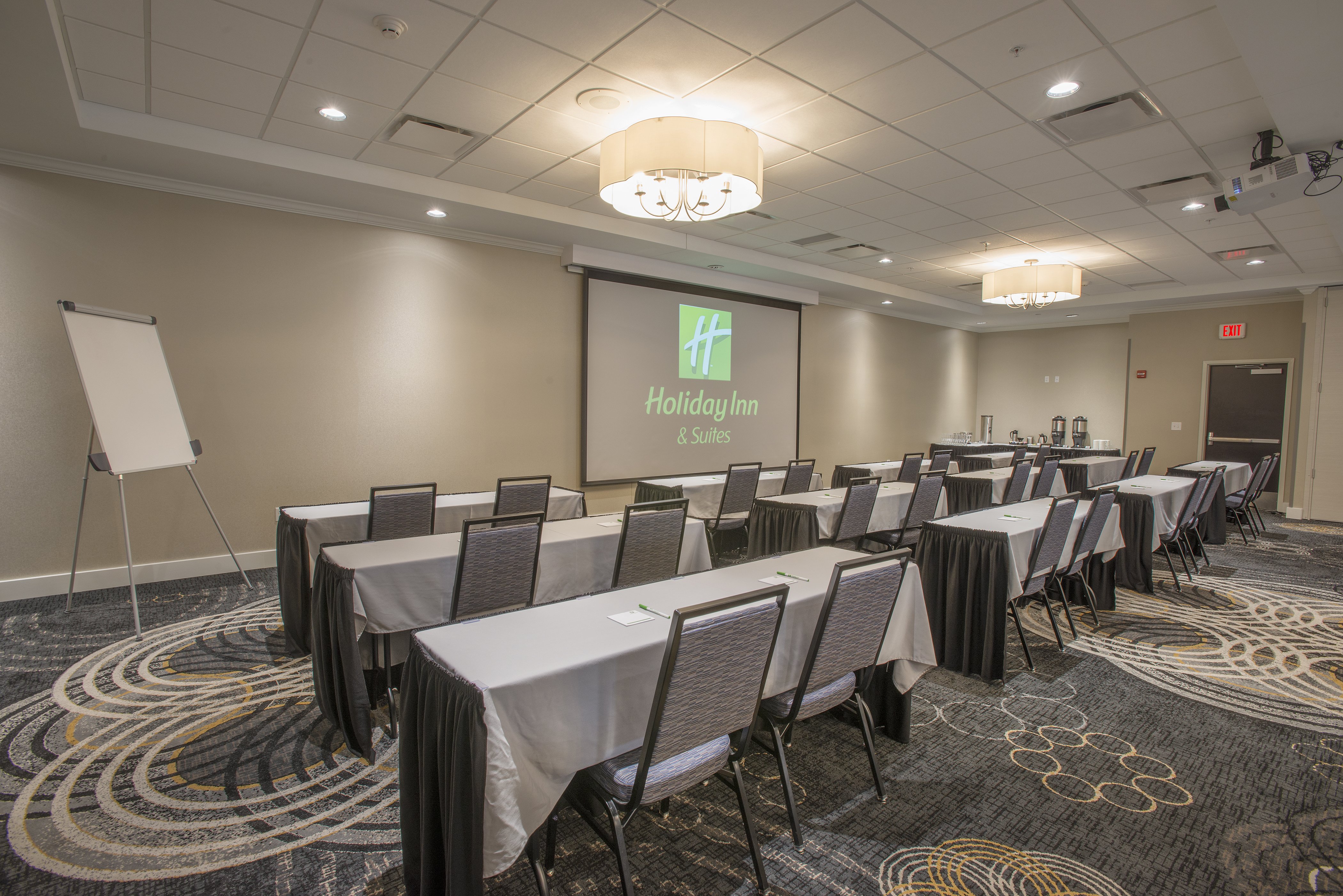 HOLIDAY INN HOTEL SUITES CINCINNATI DOWNTOWN 52/56