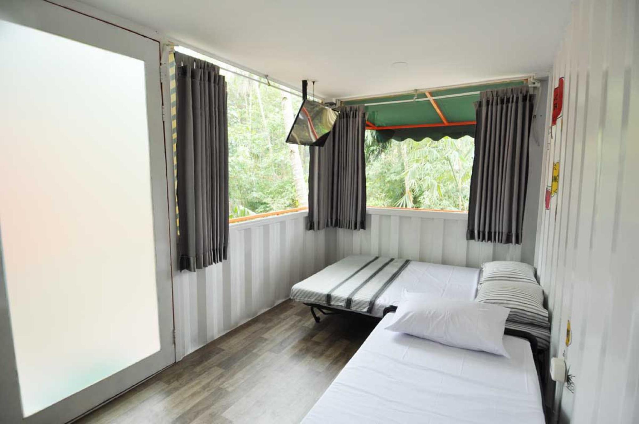Room, 1 Queen and 1 Single Bed, Riverside