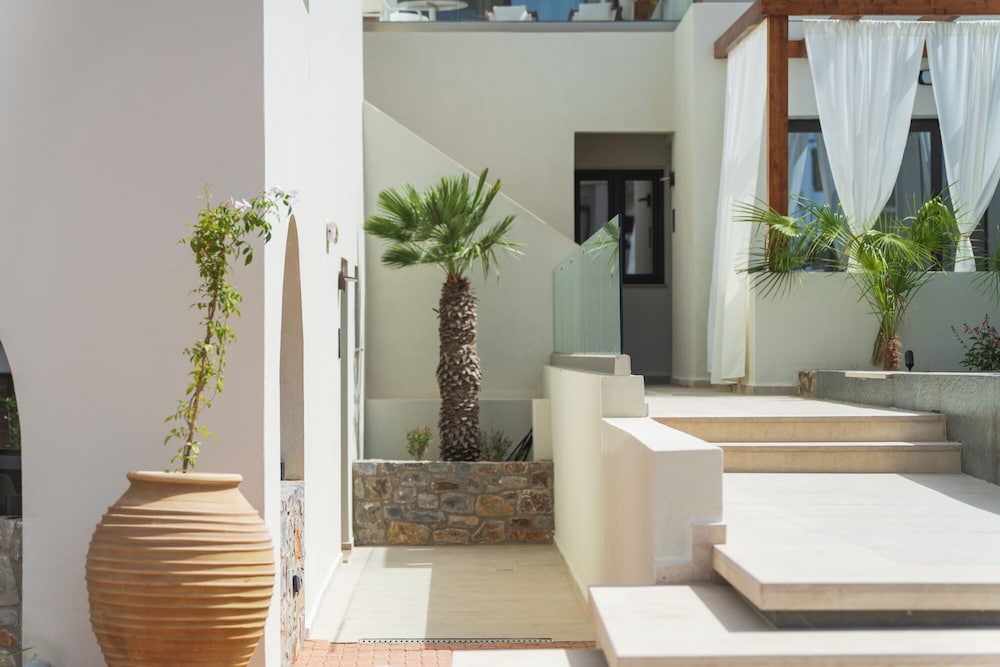 Vaya Suites by Omilos Hotels 15/49