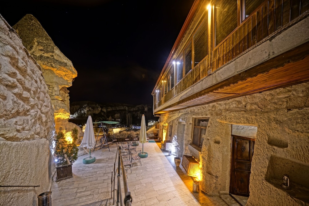Sakura Cave Hotel 20/50