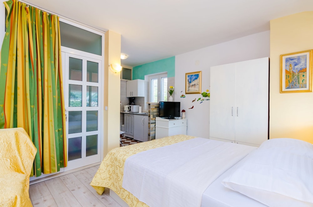Guest House Avdic 12/41