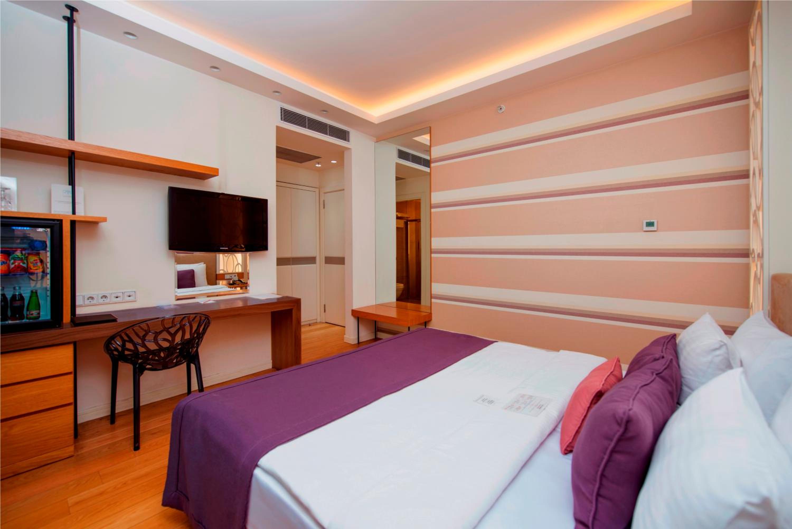 Wes Hotel 19/55