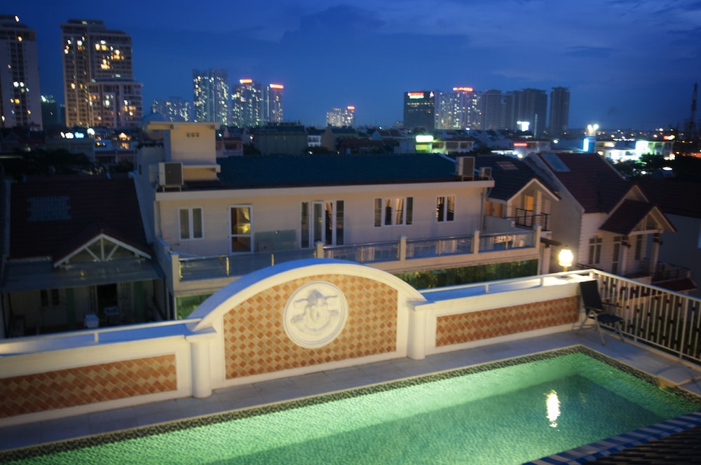 Central Hotel and Residences 45/50