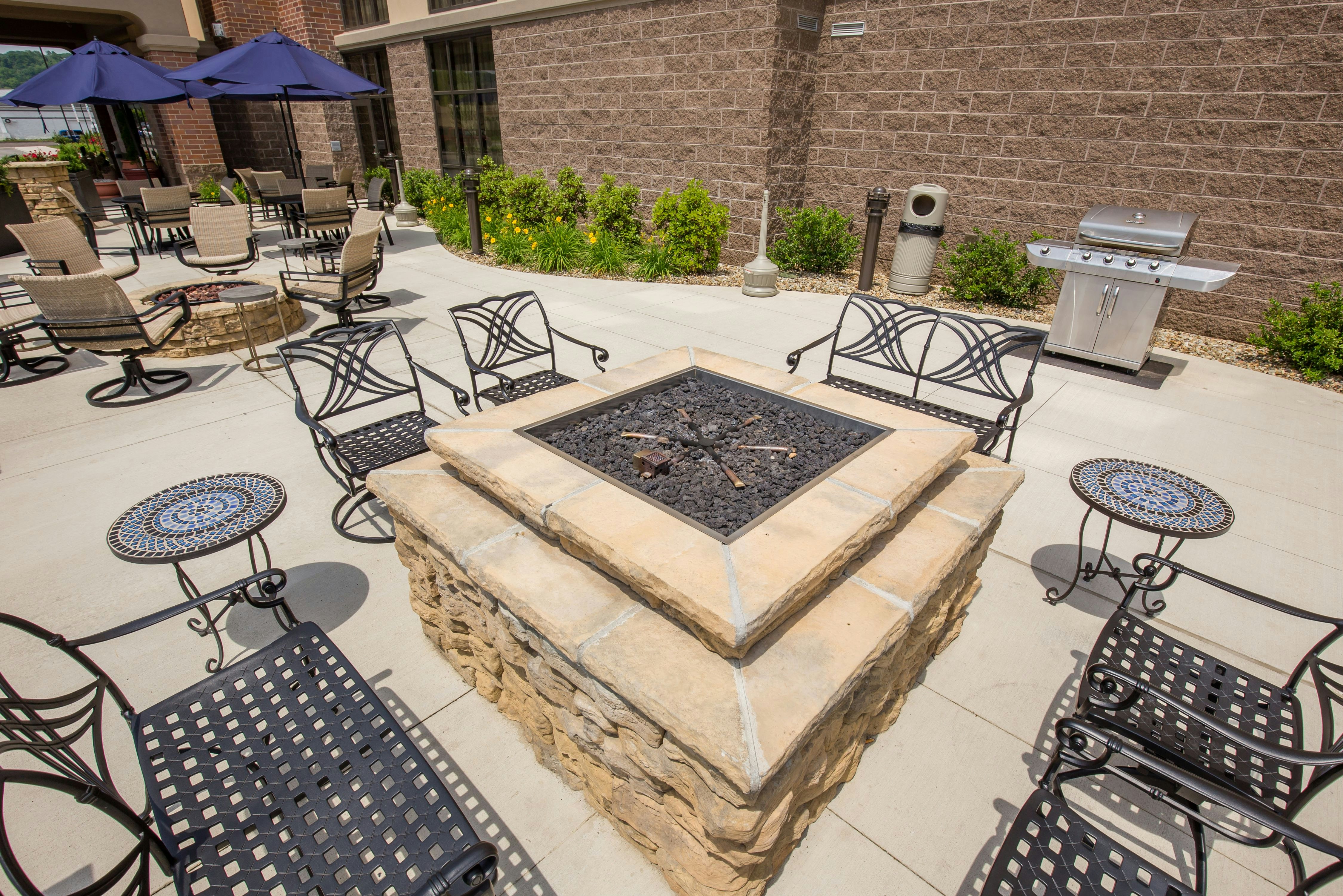 Hampton Inn Suites Pittsburgh Harmarville 13/50
