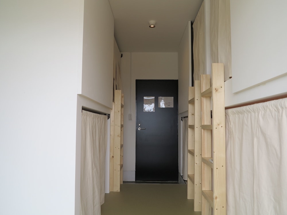 J-Hoppers Lake Biwa Guesthouse - Hostel 24/61