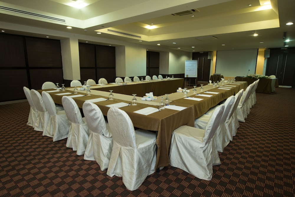 Century Park Hotel 32/38