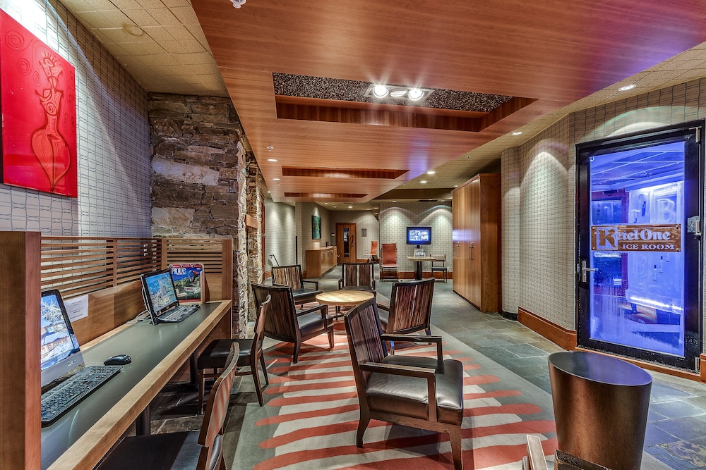 Listel Whistler Hotel 55/62