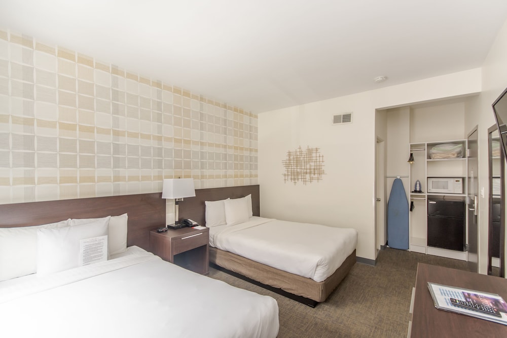 Ohio House Motel 9/40