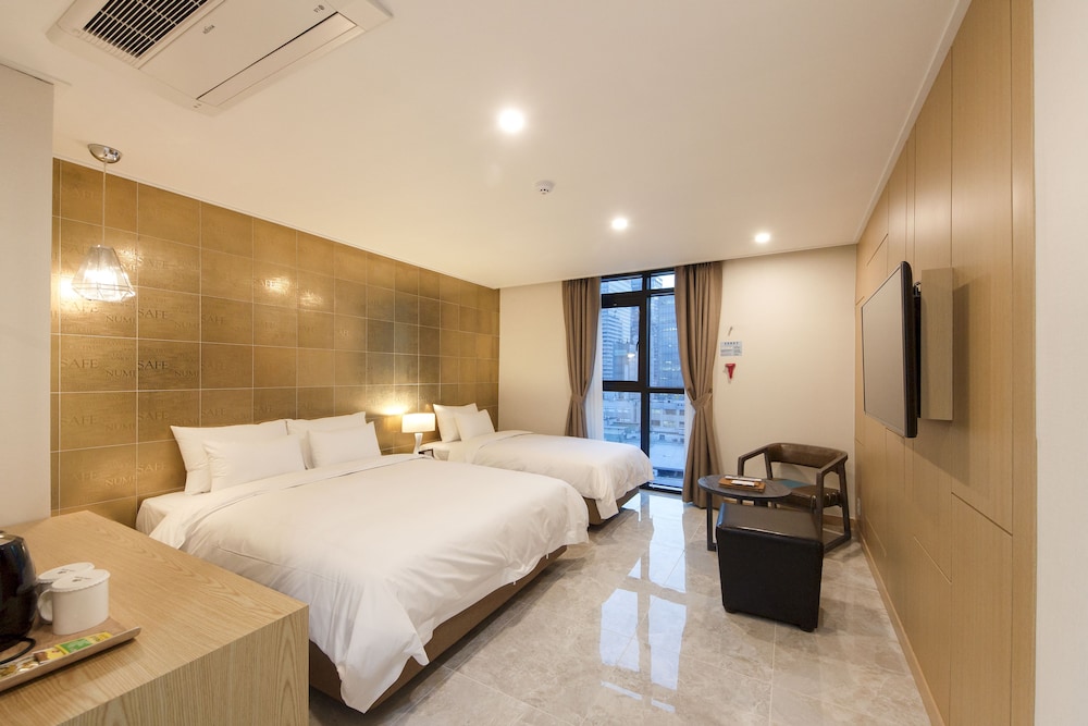 Hotel Nafore 17/67