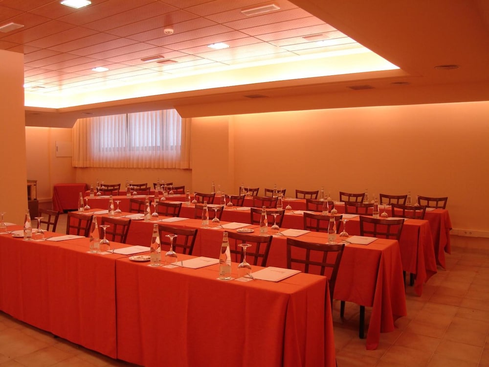 Hospedium Hotel Los Lanceros 36/64