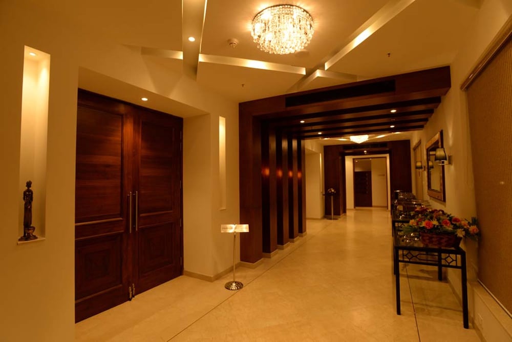 Lemon Tree Hotel Coimbatore 6/35
