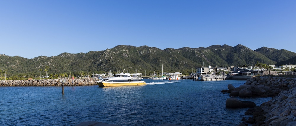 Peppers Blue On Blue Resort Magnetic Island 75/80