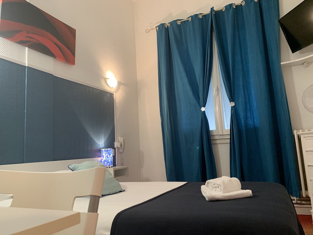 Trianon Hotel 8/36