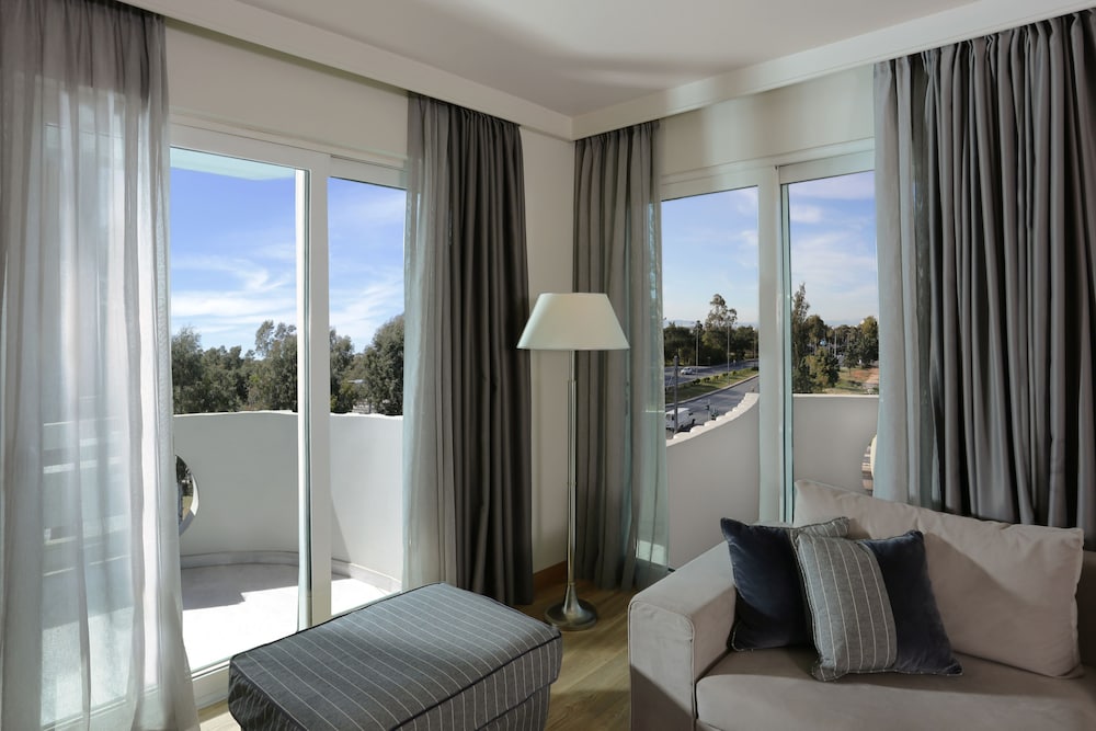 Blazer Suites 47/64