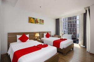 Senior, Deluxe, Twin Beds, City View