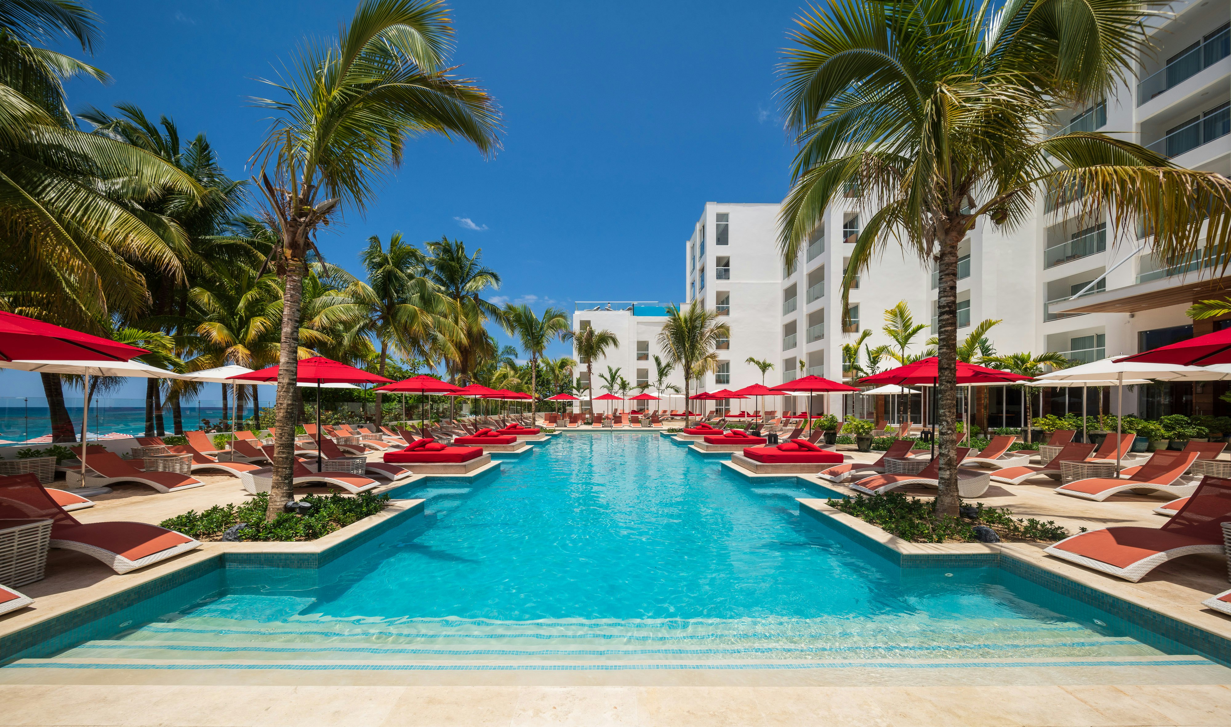 S Hotel Montego Bay 70/78