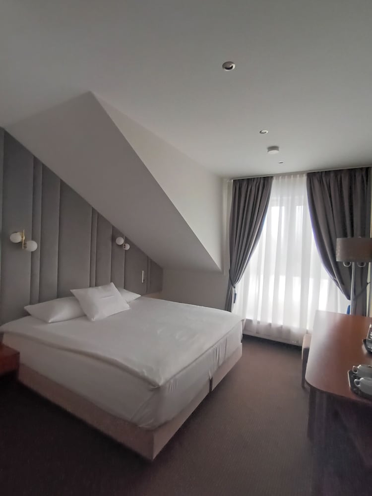 Hotel Sokolowska Airport Modlin 12/45