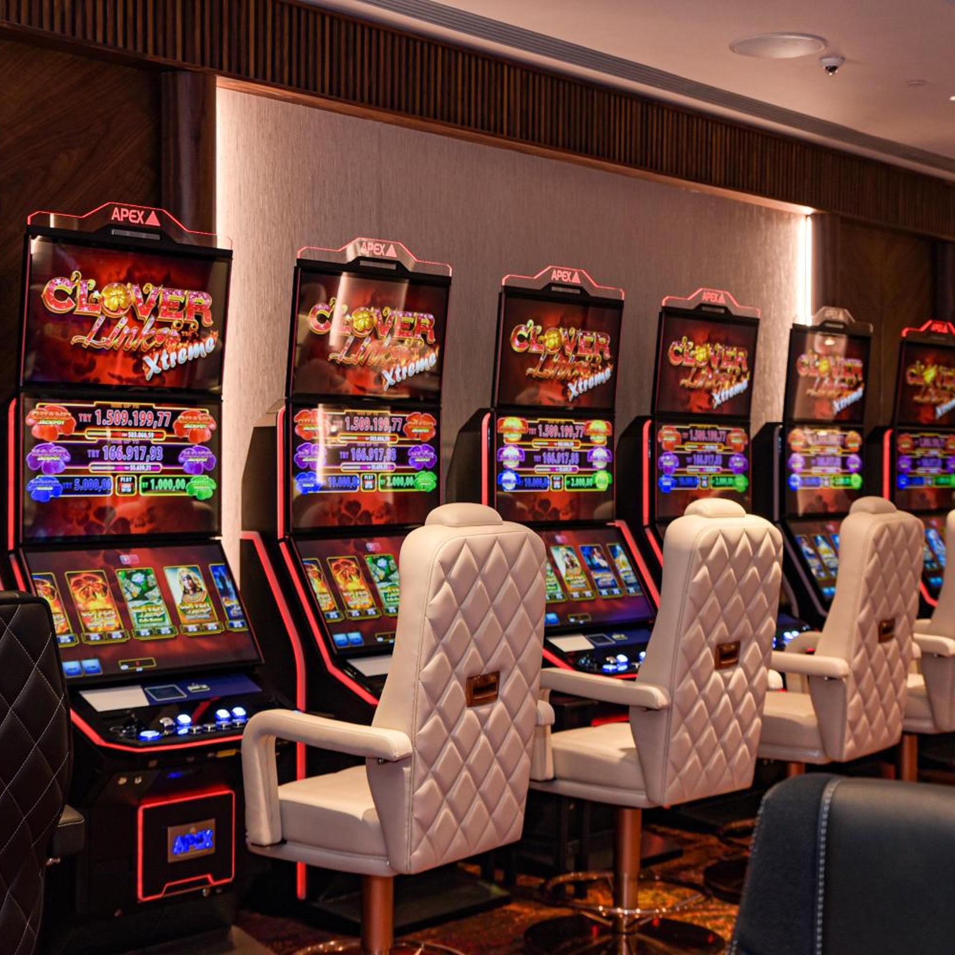 Rocks Hotel Casino 53/64