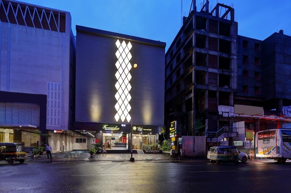 Hotel Sifat International 43/50