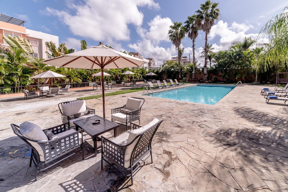 Hodelpa Garden Court 7/84