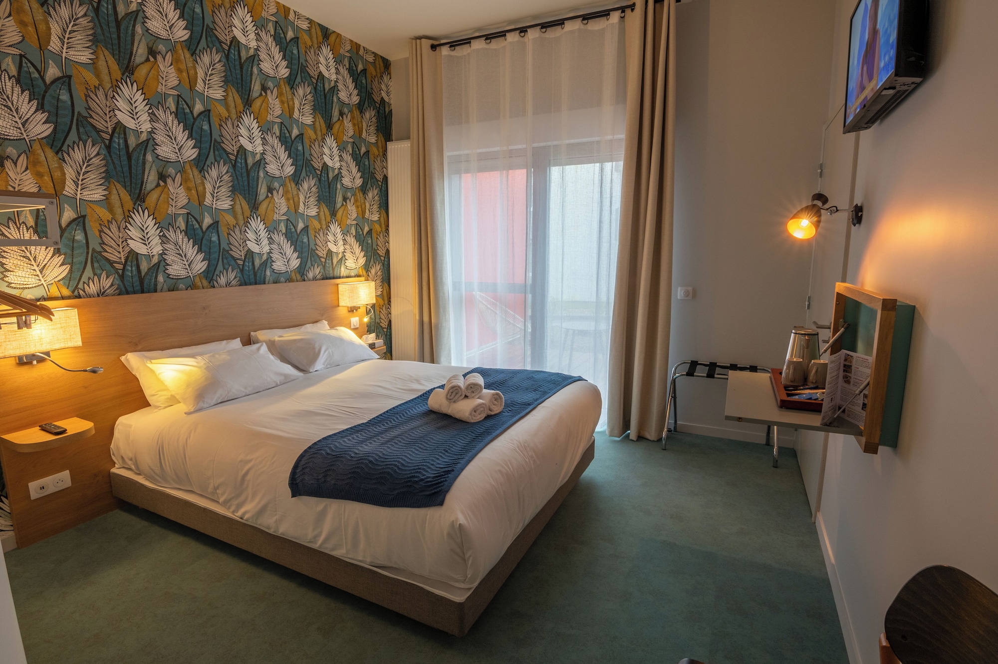 Comfort, King Bed, Accessible