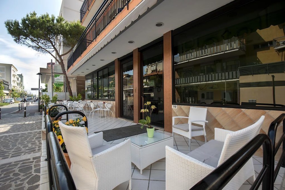 Hotel Scarlet 38/47