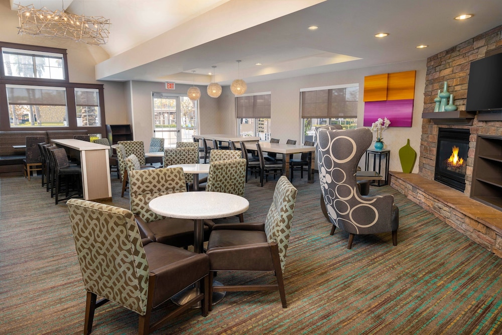Residence Inn Corona Riverside 21/25