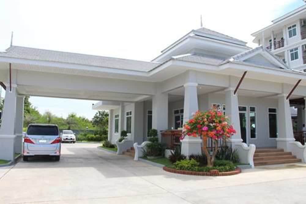 Sukkhamas Pirom Hotel 4/40